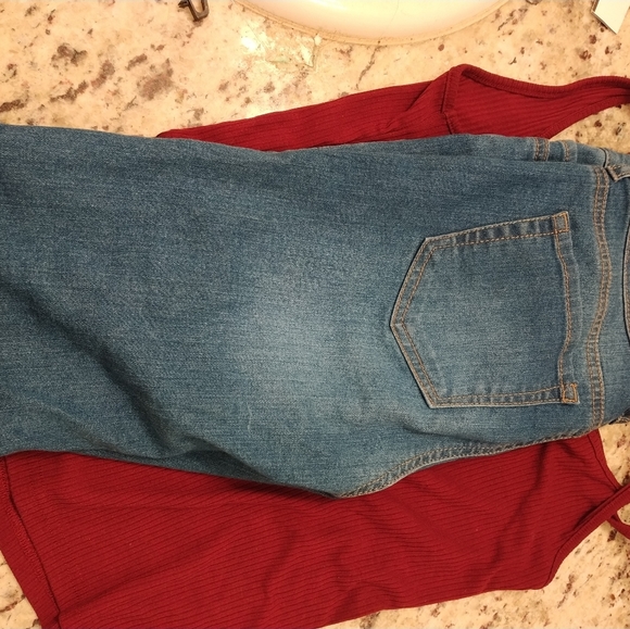 Capris - Picture 2 of 2